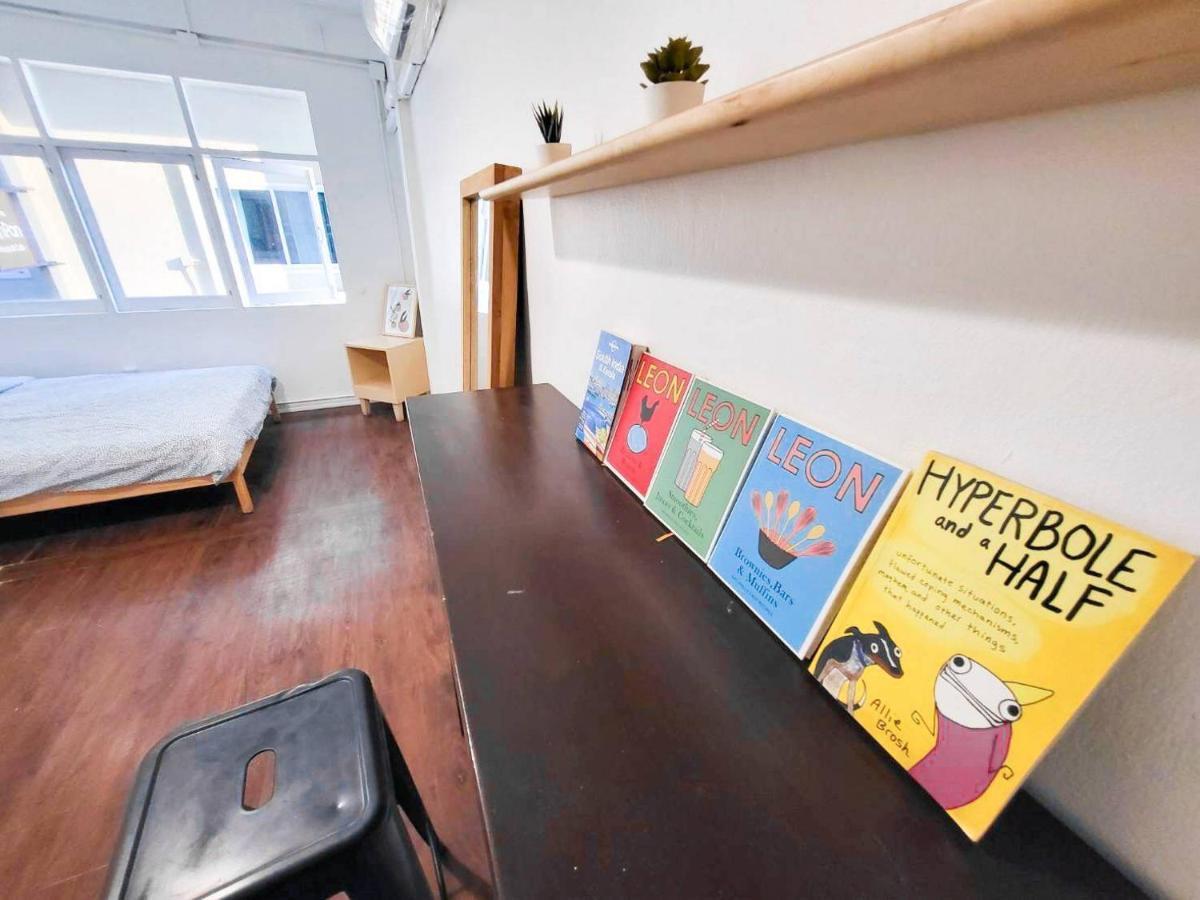 Cooper Hostel Bangkok Buitenkant foto