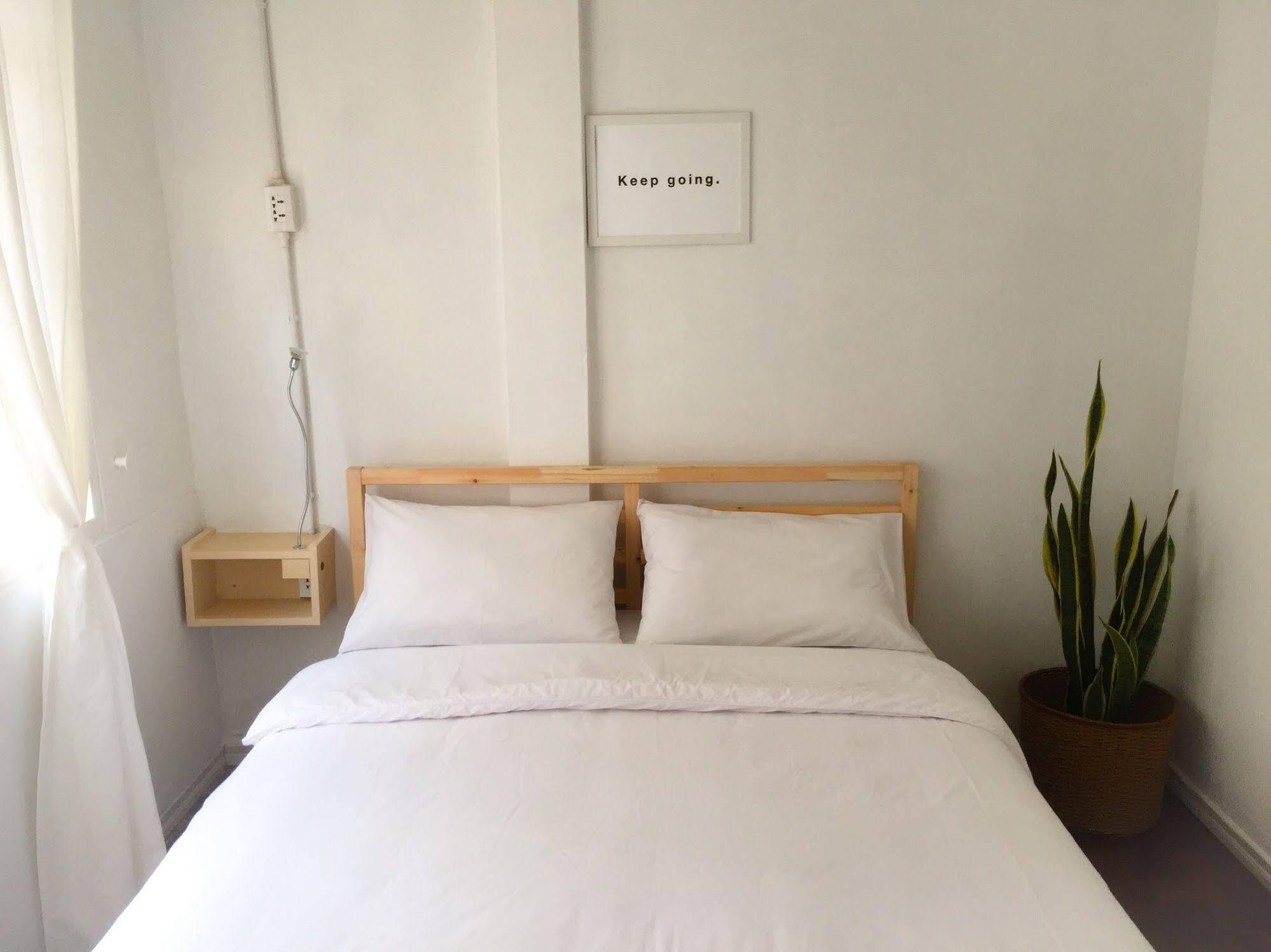 Cooper Hostel Bangkok Buitenkant foto